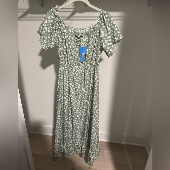 CUPSHE Women Maxi Off Shoulder Ditsy Floral Print Short Sleeve A-Line Dress (L) - Picture 3 of 4